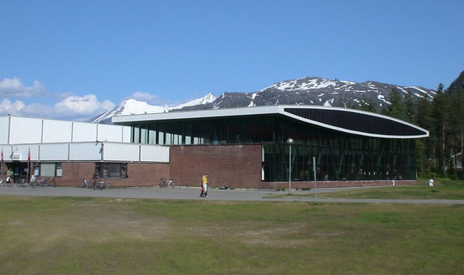 Bardu Svømmehall